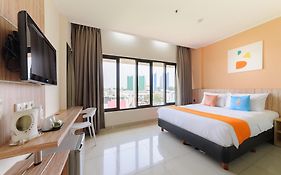 Sans Hotel The Green Bekasi By Reddoorz